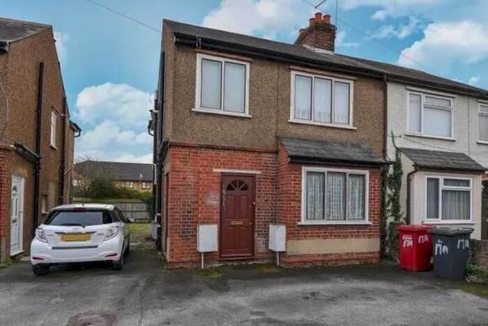 1 Bedroom Flat To Rent In Fleetwood Road, Slough, SL2