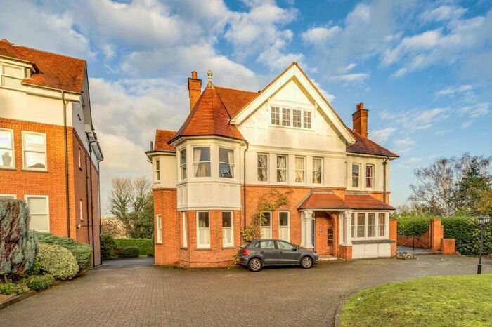 2 Bedroom Flat To Rent In Arthur Road, London, SW19