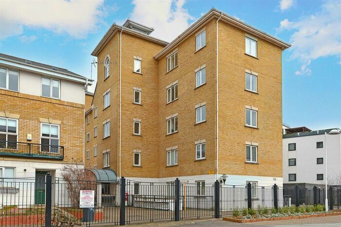 1 Bedroom Apartment To Rent In Island Row, Limehouse, E14