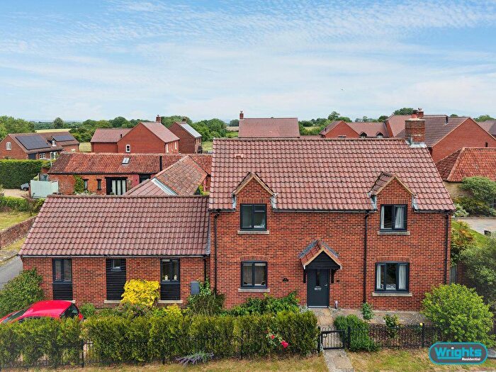 4 Bedroom Detached House For Sale In Shepherds Drove, West Ashton, BA14