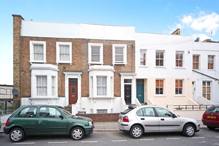 2 Bedroom Flat To Rent In Woodstock Grove, Brook Green, London, W12