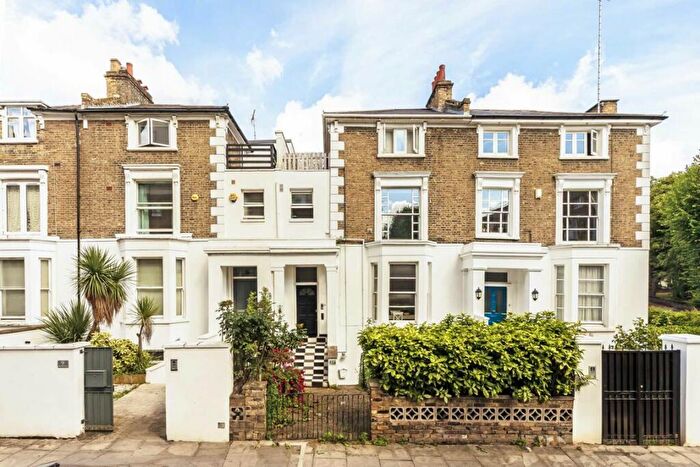 3 Bedroom Flat To Rent In Greville Road, Kilburn Park, NW6