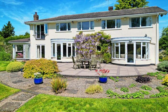5 Bedroom Detached House For Sale In Bakers Lane, Knowle, B93