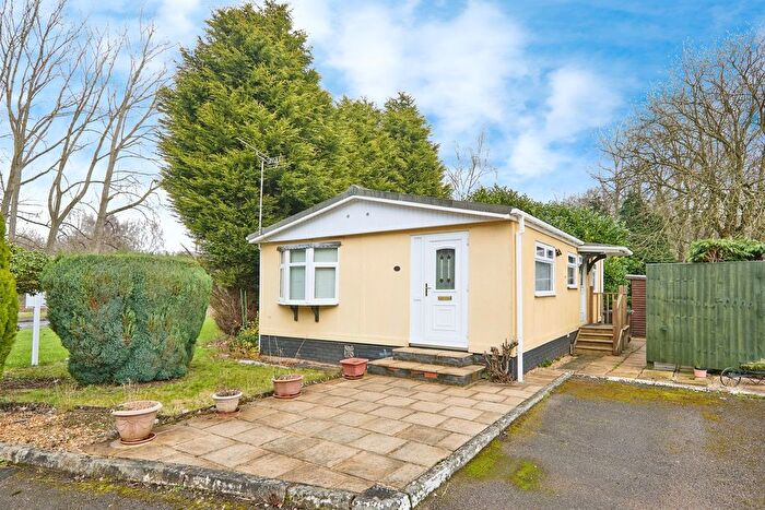 2 Bedroom Park Home For Sale In Moira Road, Overseal, Swadlincote, DE12