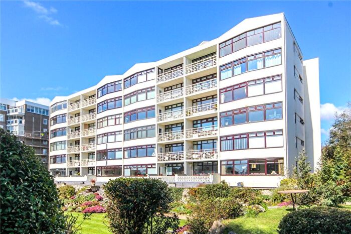 2 Bedroom Apartment For Sale In Boscombe Cliff Road, Bournemouth, BH5