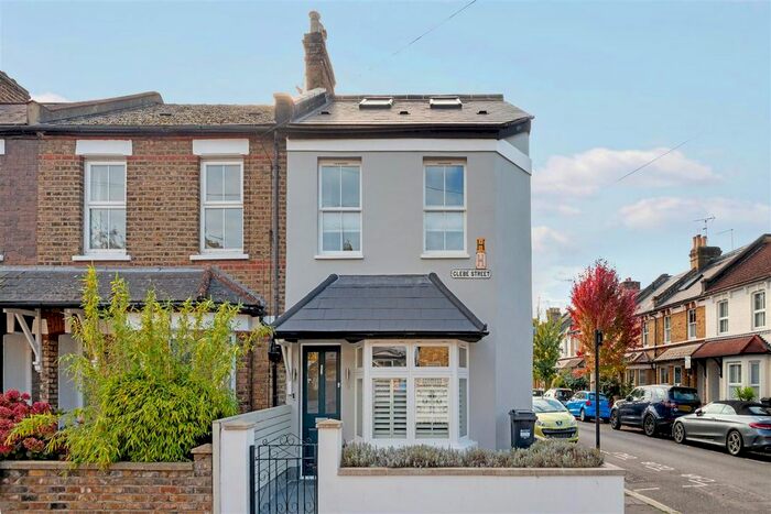 4 Bedroom End Of Terrace House For Sale In Glebe Street, London, W4