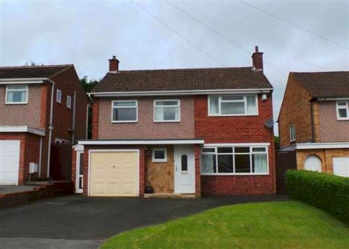 3 Bedroom Detached House To Rent In Grosvenor Close, Four Oaks, Sutton Coldfield, B75