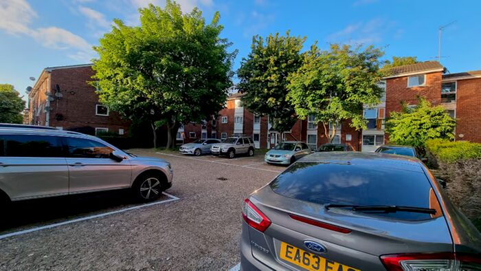 2 Bedroom Flat To Rent In Carnarvon Road, Meads Court, London, E15