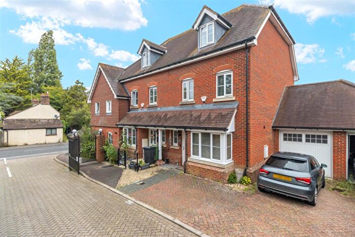4 Bedroom Town House For Sale In Marlow Drive, Hailsham, BN27