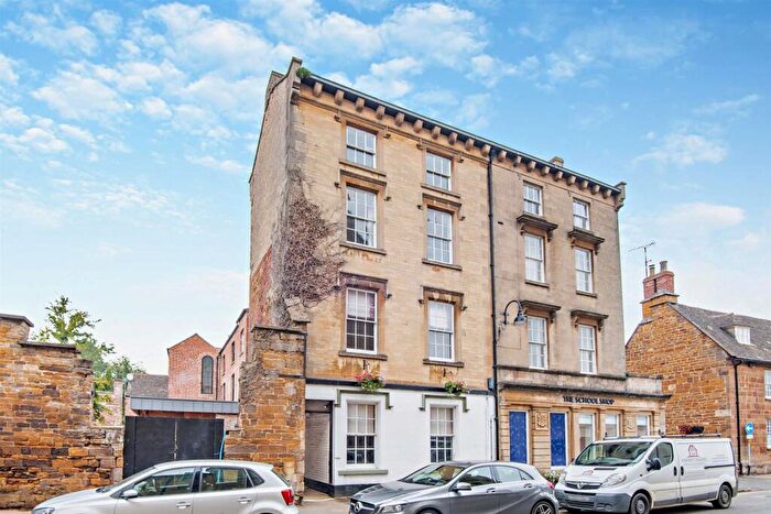 4 Bedroom Character Property For Sale In High Street West, Uppingham, Rutland, LE15