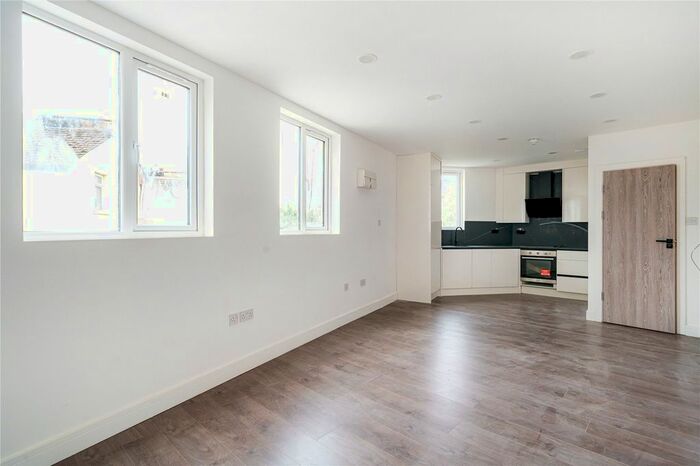 Studio To Rent In Finchley Road, London, NW3