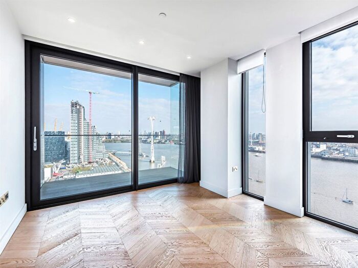1 Bedroom Flat To Rent In The Waterman, Tidemill Square, Lower Riverside, Greenwich Peninsula, SE10