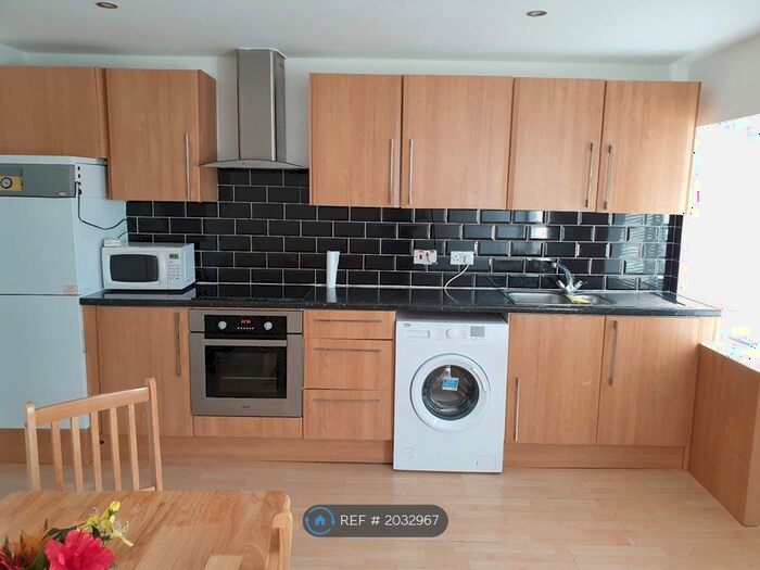 1 Bedroom Bungalow To Rent In Westward Road, London, E4