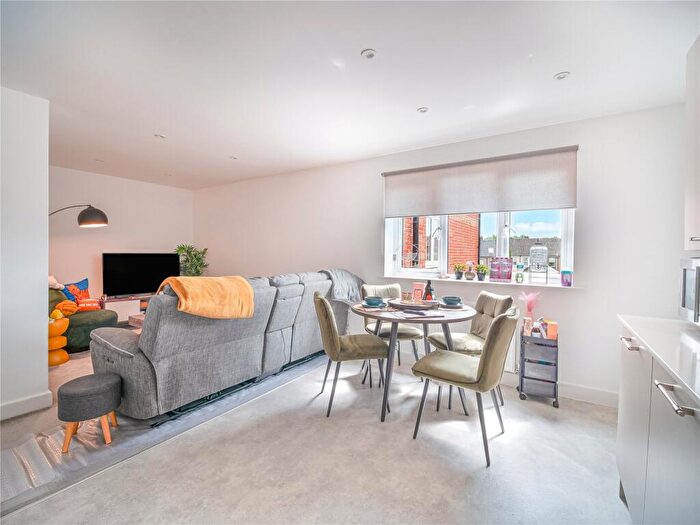 2 Bedroom Apartment For Sale In Damers Road, Dorchester, DT1