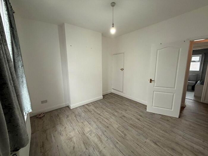 2 Bedroom Terraced House To Rent In Shrewsbury Road, Sneinton, NG2