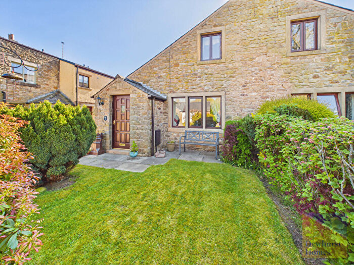 2 Bedroom Cottage For Sale In Brickhouse Gardens, Garstang Road, Chipping, PR3