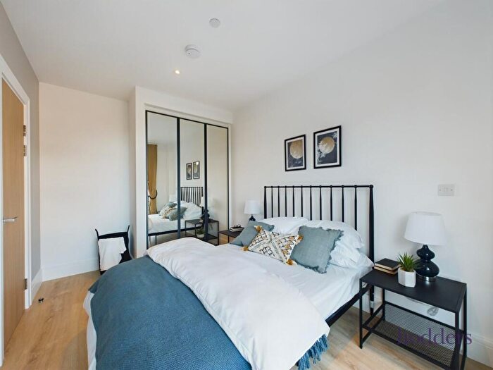 2 Bedroom Apartment To Rent In Surrey, KT16