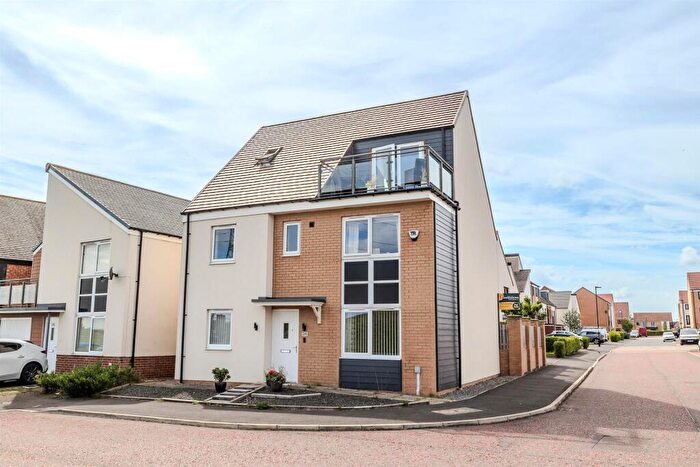 5 Bedroom Detached House For Sale In Elmwood Park Gardens, Newcastle Great Park, Newcastle Upon Tyne, NE13