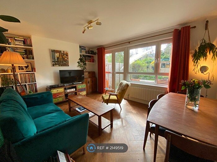 3 Bedroom Maisonette To Rent In Brixton Water Lane, London, SW2