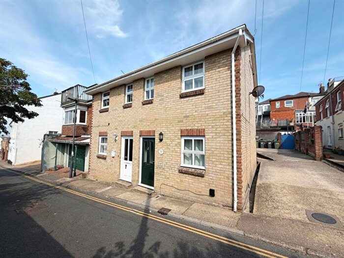 2 Bedroom House To Rent In Church Lane, Ryde, PO33