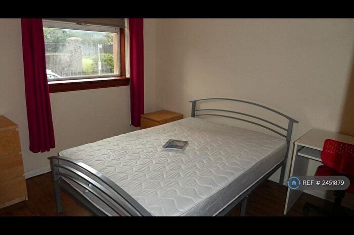 3 Bedroom Flat To Rent In Hmo Licenced - St Mungo Ave, Glasgow, G4