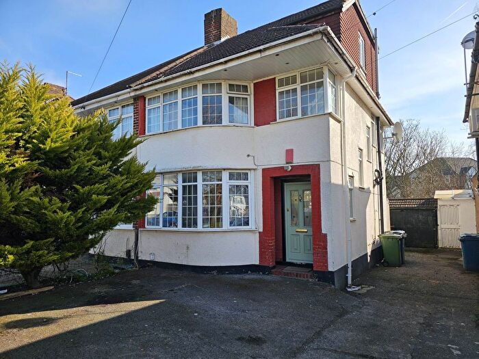 4 Bedroom Semi-Detached House To Rent In Felbridge Avenue, Stanmore, HA7