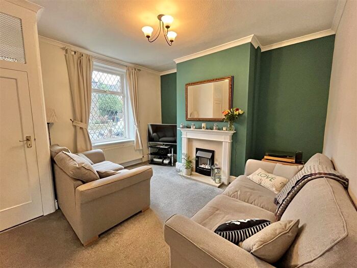 2 Bedroom Terraced House For Sale In Lambgates, Hadfield, Glossop, SK13