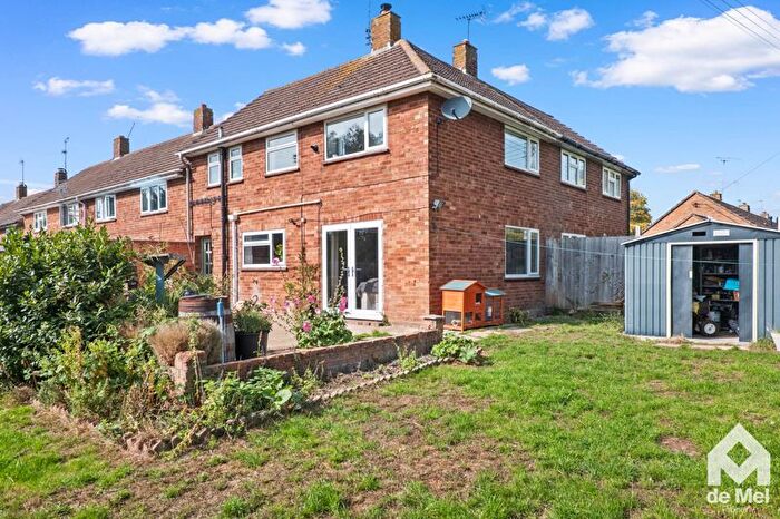 3 Bedroom Terraced House For Sale In The Close, Eckington, WR10