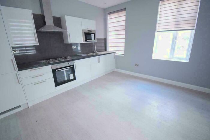 1 Bedroom Flat To Rent In Norwood Road, London, SE27