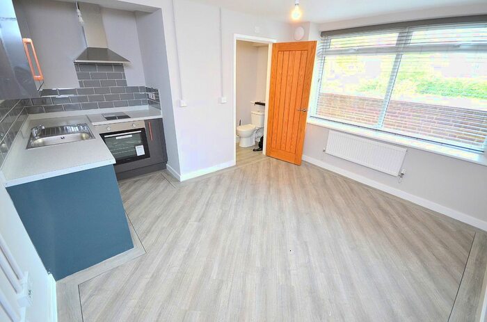 1 Bedroom Flat To Rent In Ladys Lane, Northampton, Northamptonshire, NN1