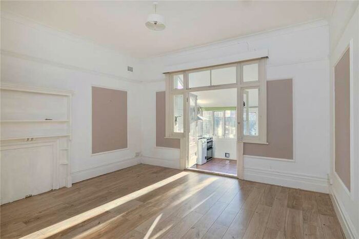 1 Bedroom Flat To Rent In Stanthorpe Road, London, SW16