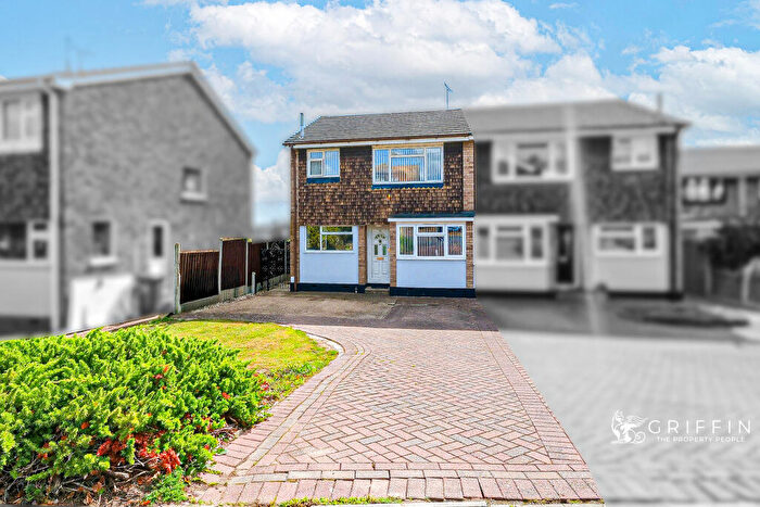 3 Bedroom Semi-Detached House For Sale In Brackendale Avenue, Pitsea, SS13