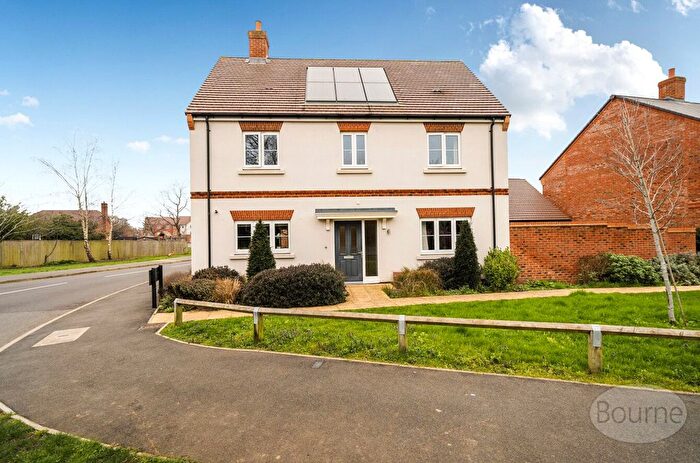 4 Bedroom Detached House For Sale In South Lane, Ash, Surrey, GU12