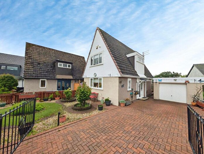 2 Bedroom Detached House For Sale In Old Lanark Road, Carluke, ML8