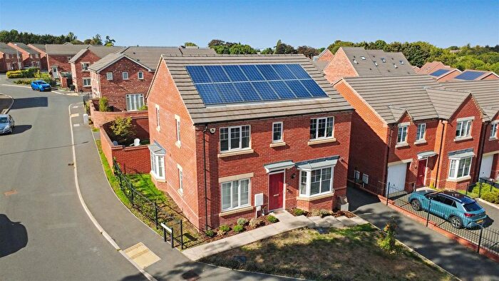 4 Bedroom Detached House For Sale In Darsdale Drive, Raunds, NN9