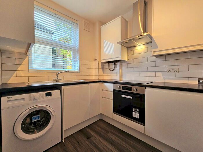 1 Bedroom Flat To Rent In College Road, Bromley, BR1