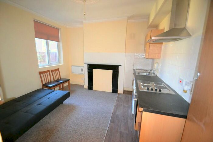 Studio To Rent In Clova Road (), Forest Gate, E7