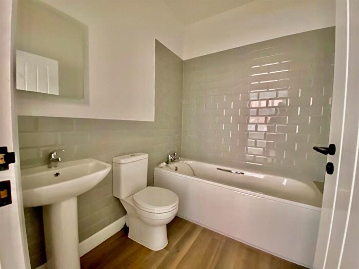1 Bedroom Flat To Rent In Liverpool Gardens, BN11