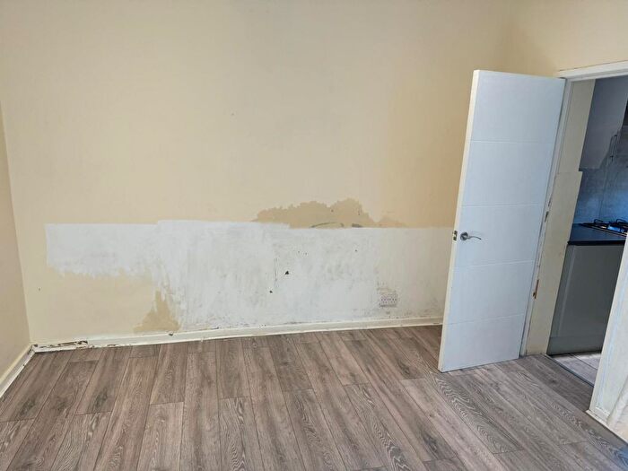 1 Bedroom Flat To Rent In York Road, Ilford, IG1