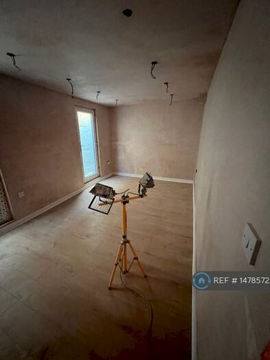 1 Bedroom Flat To Rent In Rye Lane, London, SE15