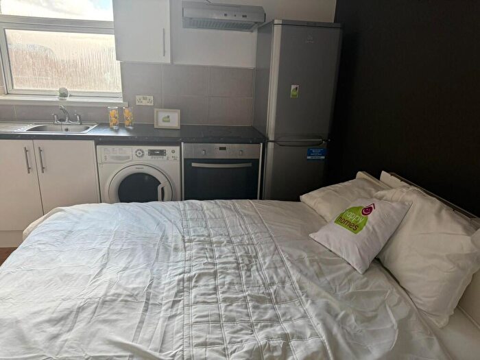 Studio To Rent In Flat, Eccles Old Road, Salford, M6