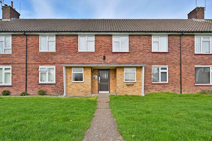 2 Bedroom Flat To Rent In Forest Walk, Bushey, WD23