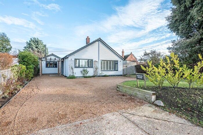 3 Bedroom Detached House For Sale In Church Road, Snape, IP17