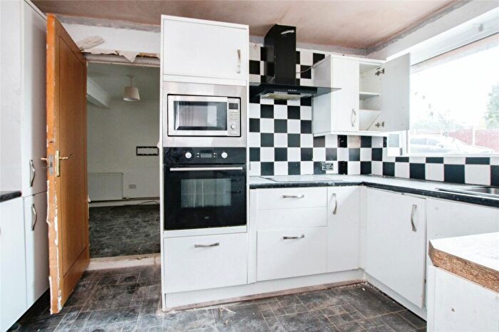 2 Bedroom Bungalow For Sale In Cribb Close, Poole, Dorset, BH17