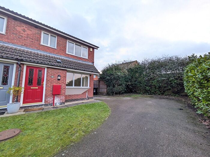 3 Bedroom Semi-Detached House To Rent In Moortown Close, Grantham, NG31