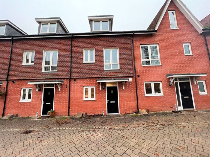 3 Bedroom Property To Rent In Newlands Way, Cholsey, Wallingford, OX10