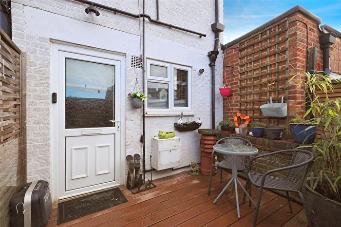 1 Bedroom Flat For Sale In High Street, Uckfield, East Sussex, TN22