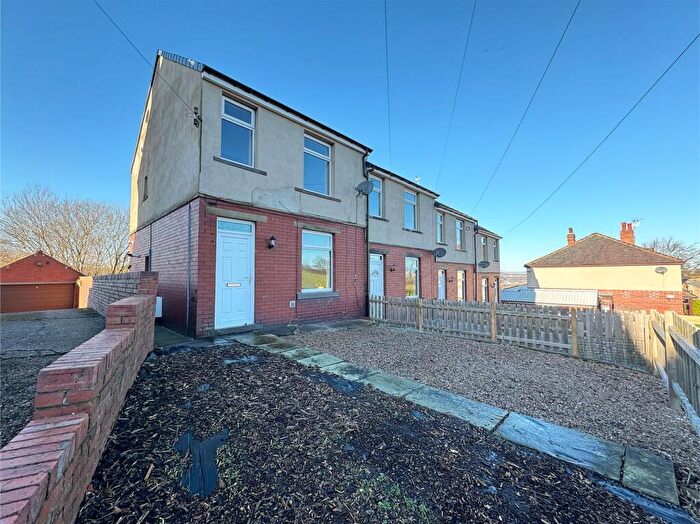 3 Bedroom End Of Terrace House For Sale In Wakefield Road, Fenay Bridge, HD8
