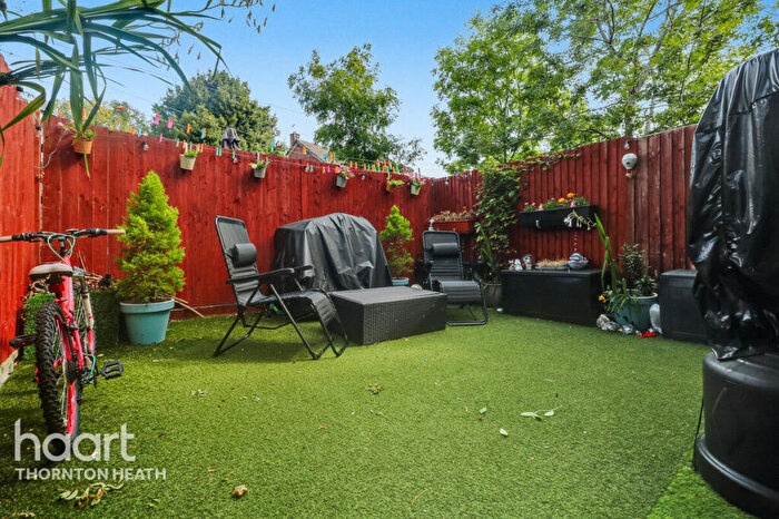1 Bedroom Character Property For Sale In Saxon Road, London, SE25