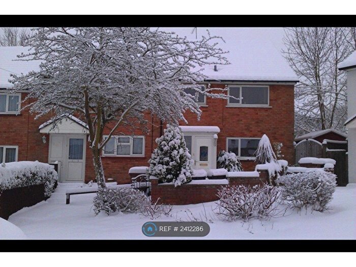 3 Bedroom End Of Terrace House To Rent In Parkersfield, Stevenage, SG2